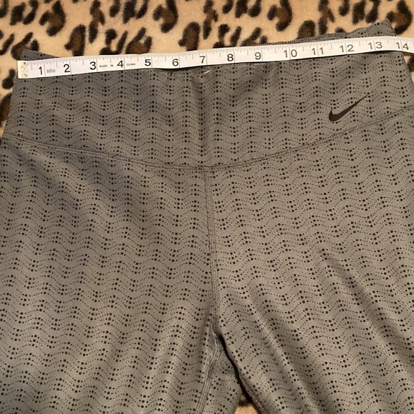 NIKE Pants Nike DRI FIT ATHLETIC Pants NIKE YOGA CAPRIS Women’s Size Medium - Picture 10 of 12